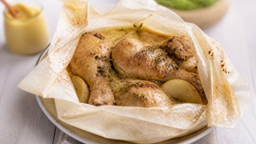 Cuisses de poulet en papillote moutarde : une recette savoureuse et facile enveloppée de douceur